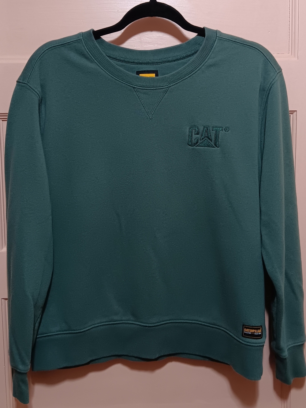 CAT Women's Cropped Crewneck Sweatshirt in Green